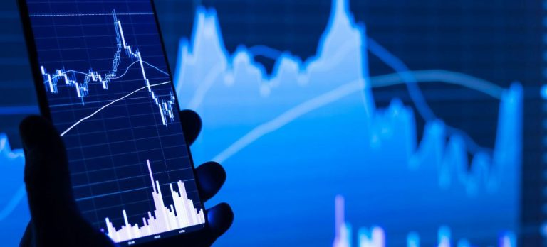 World News in Brief: Global Economy Stalls, Modern Slavery Surges, Informal Jobs Persist in Latin America